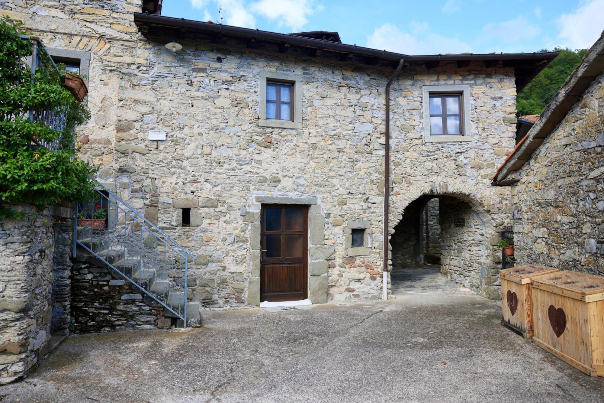 Agriturismo Montagna Verde Apella Licciana Nardi Exterior foto